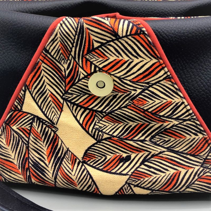 Face avant du sac besace lupin