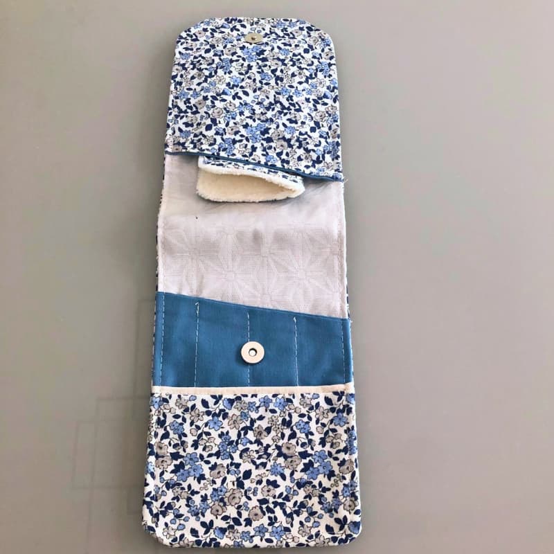 Pochette à couverts avec serviette. fabrication française. Maison Pivoine