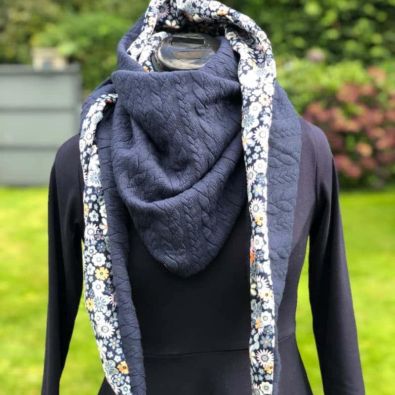 Echarpe triangle en coton velours et laine tressée bleue marine - Fabrication Française