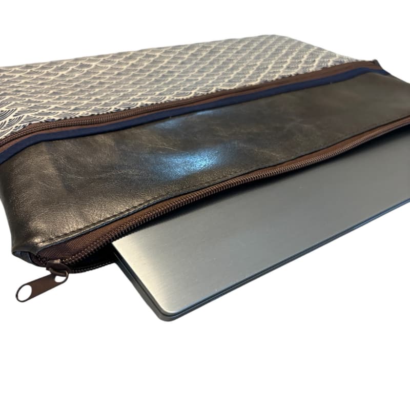 housse ordinateur portable marron avec poche zippée - Fabrication française - Maroquinerie quimperlé