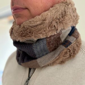 snood-homme-marron-bleu snood marron avec fausse fourrure et laine