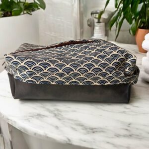 trousse-de-toilette-homme-bicolore Trousse de toilette homme, marron clair avec tissu imprimé gris et marron